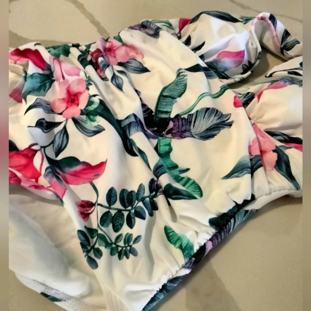 V Neck One Piece Swimsuit Halter Backless Ruched Tummy Control SZ M White floral